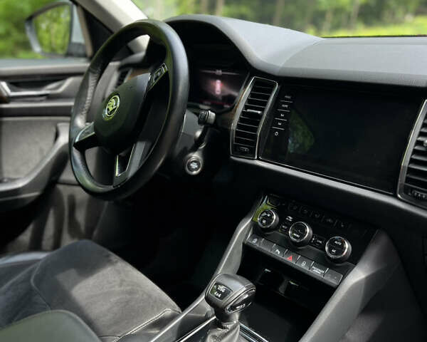 Шкода Kodiaq 2019 в Киеве на Automoto.ua Синий Шкода Kodiaq, объемом двигателя 1.97 л и пробегом 240 тыс. км за 28000 $, фото 15 на Automoto.ua