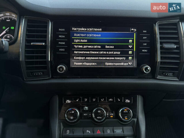 Синій Шкода Kodiaq, об'ємом двигуна 1.97 л та пробігом 197 тис. км за 25900 $, фото 76 на Automoto.ua