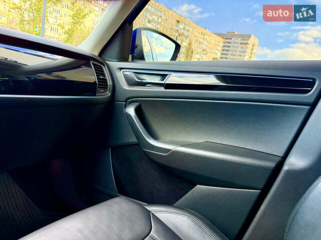 Синий Шкода Kodiaq, объемом двигателя 1.97 л и пробегом 187 тыс. км за 33200 $, фото 30 на Automoto.ua