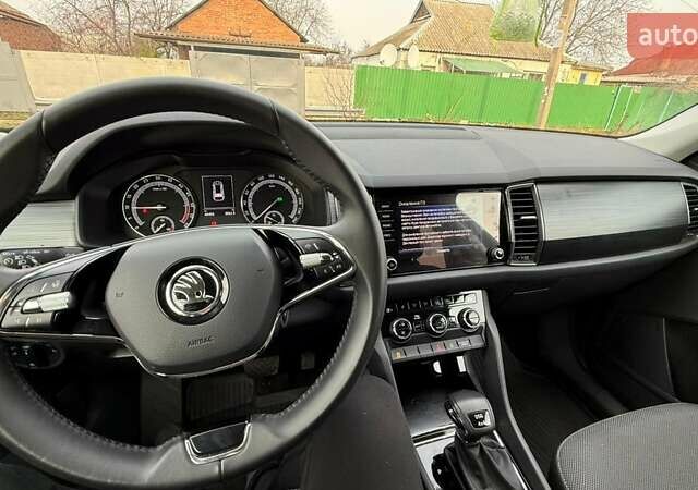 Синій Шкода Kodiaq, об'ємом двигуна 1.97 л та пробігом 43 тис. км за 33000 $, фото 7 на Automoto.ua