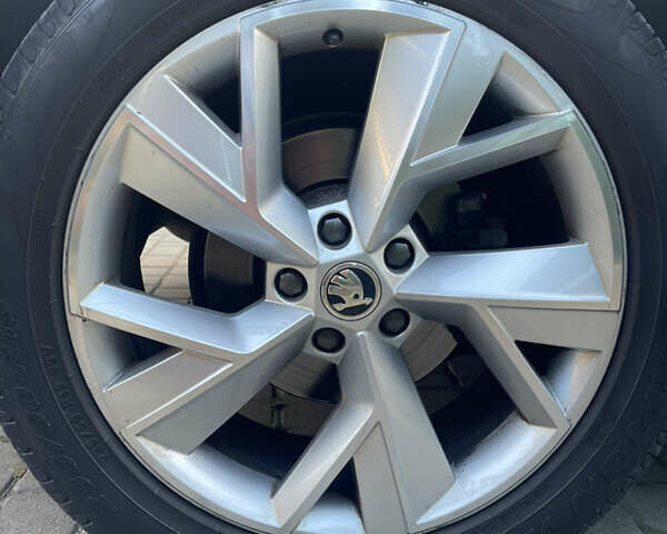 Синий Шкода Kodiaq, объемом двигателя 1.98 л и пробегом 56 тыс. км за 35500 $, фото 22 на Automoto.ua
