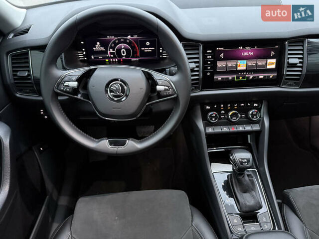 Синий Шкода Kodiaq, объемом двигателя 1.97 л и пробегом 263 тыс. км за 25300 $, фото 14 на Automoto.ua