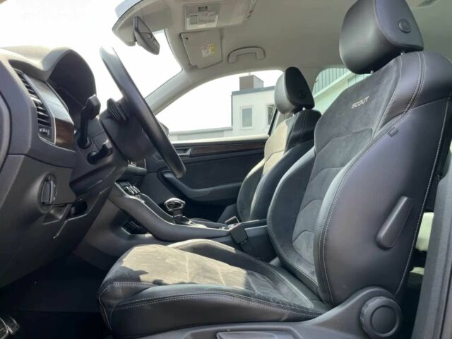 Синий Шкода Kodiaq, объемом двигателя 2 л и пробегом 27 тыс. км за 20000 $, фото 9 на Automoto.ua