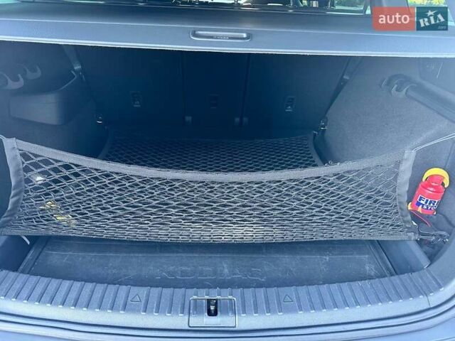 Синий Шкода Kodiaq, объемом двигателя 1.97 л и пробегом 47 тыс. км за 39000 $, фото 36 на Automoto.ua
