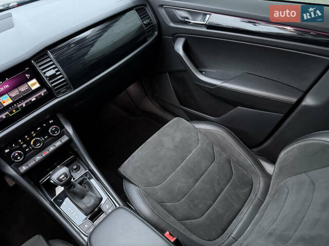 Синий Шкода Kodiaq, объемом двигателя 1.97 л и пробегом 263 тыс. км за 25300 $, фото 15 на Automoto.ua