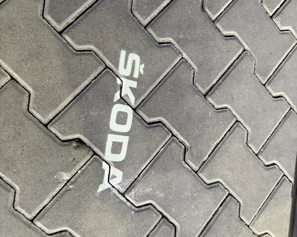 Синий Шкода Kodiaq, объемом двигателя 1.97 л и пробегом 199 тыс. км за 32900 $, фото 39 на Automoto.ua