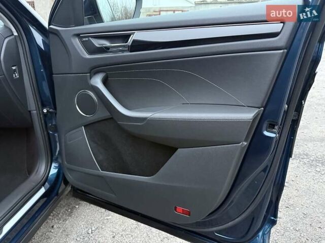 Синий Шкода Kodiaq, объемом двигателя 1.97 л и пробегом 104 тыс. км за 39999 $, фото 58 на Automoto.ua
