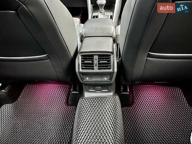 Синий Шкода Kodiaq, объемом двигателя 1.97 л и пробегом 50 тыс. км за 38500 $, фото 40 на Automoto.ua