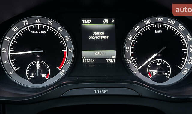 Зеленый Шкода Kodiaq, объемом двигателя 1.97 л и пробегом 170 тыс. км за 25300 $, фото 73 на Automoto.ua