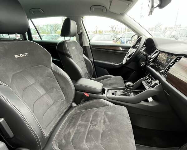 Зеленый Шкода Kodiaq, объемом двигателя 1.97 л и пробегом 71 тыс. км за 30559 $, фото 12 на Automoto.ua