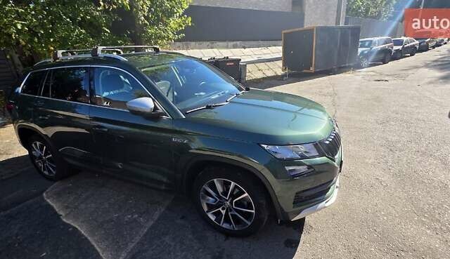 Зеленый Шкода Kodiaq, объемом двигателя 1.97 л и пробегом 69 тыс. км за 33500 $, фото 61 на Automoto.ua