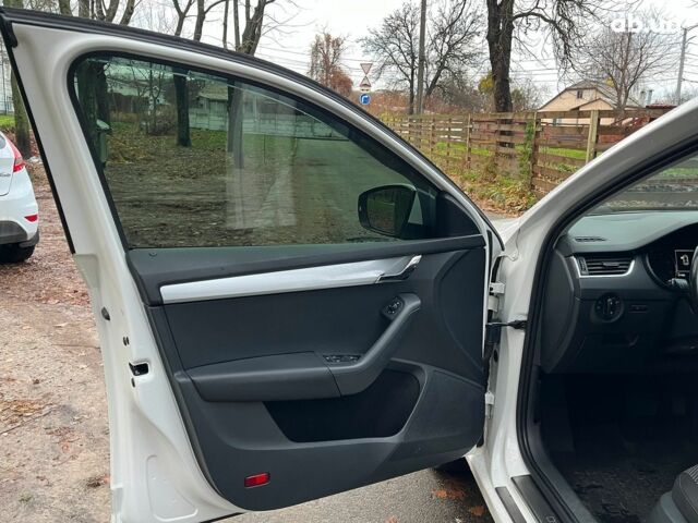 Білий Шкода Octavia A7, об'ємом двигуна 1.8 л та пробігом 217 тис. км за 9490 $, фото 11 на Automoto.ua