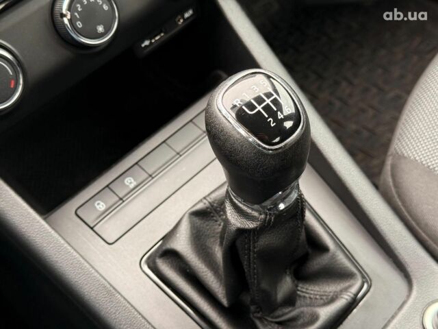 Білий Шкода Octavia A7, об'ємом двигуна 1.2 л та пробігом 270 тис. км за 8990 $, фото 18 на Automoto.ua