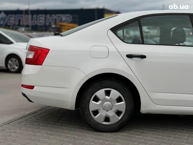 Білий Шкода Octavia A7, об'ємом двигуна 1.2 л та пробігом 270 тис. км за 8990 $, фото 6 на Automoto.ua