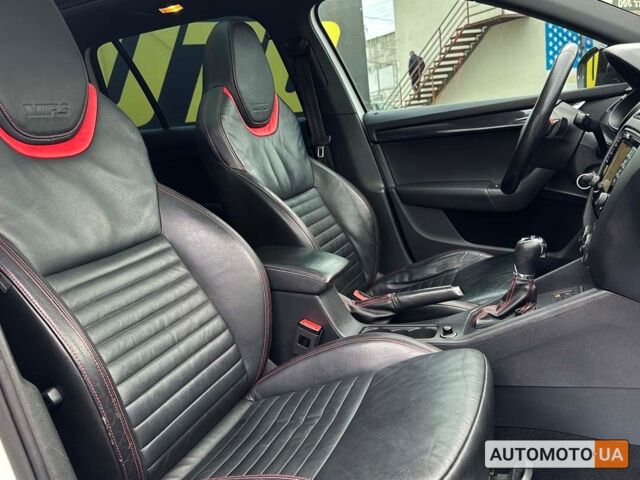 Белый Шкода Octavia A7, объемом двигателя 2 л и пробегом 237 тыс. км за 14700 $, фото 18 на Automoto.ua