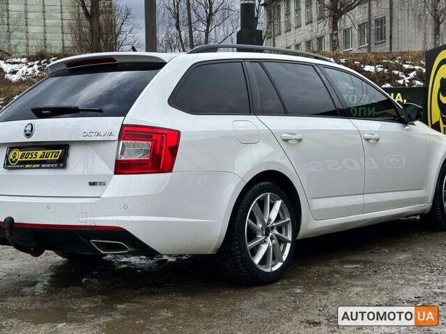 Белый Шкода Octavia A7, объемом двигателя 2 л и пробегом 237 тыс. км за 14700 $, фото 5 на Automoto.ua
