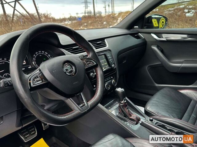 Белый Шкода Octavia A7, объемом двигателя 2 л и пробегом 237 тыс. км за 14700 $, фото 9 на Automoto.ua