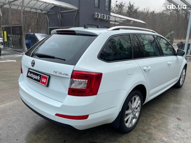 Белый Шкода Octavia A7, объемом двигателя 2 л и пробегом 298 тыс. км за 13190 $, фото 10 на Automoto.ua