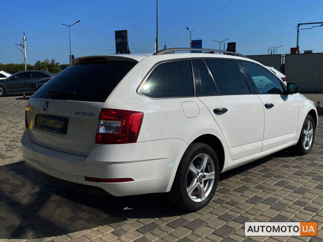 Белый Шкода Octavia A7, объемом двигателя 1.6 л и пробегом 192 тыс. км за 13500 $, фото 2 на Automoto.ua