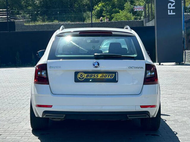 Білий Шкода Octavia A7, об'ємом двигуна 2 л та пробігом 276 тис. км за 14600 $, фото 4 на Automoto.ua