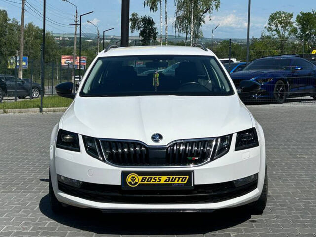 Білий Шкода Octavia A7, об'ємом двигуна 2 л та пробігом 276 тис. км за 14600 $, фото 1 на Automoto.ua