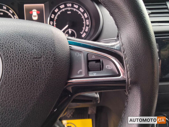 Белый Шкода Octavia A7, объемом двигателя 1.6 л и пробегом 267 тыс. км за 10699 $, фото 13 на Automoto.ua