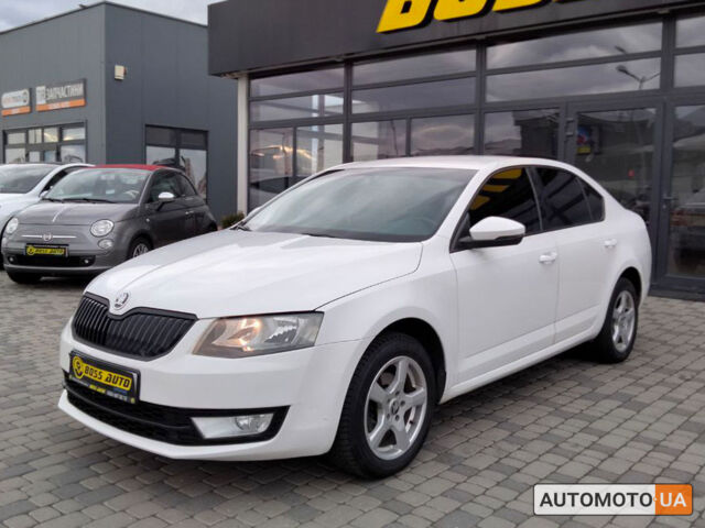 Белый Шкода Octavia A7, объемом двигателя 1.6 л и пробегом 267 тыс. км за 10699 $, фото 2 на Automoto.ua