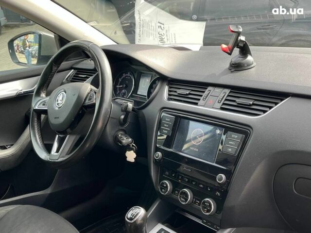 Бежевий Шкода Octavia A7, об'ємом двигуна 1.8 л та пробігом 119 тис. км за 15390 $, фото 33 на Automoto.ua