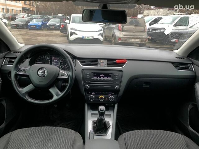 Черный Шкода Octavia A7, объемом двигателя 2 л и пробегом 280 тыс. км за 11840 $, фото 24 на Automoto.ua