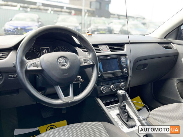 Чорний Шкода Octavia A7, об'ємом двигуна 1.6 л та пробігом 173 тис. км за 13200 $, фото 12 на Automoto.ua