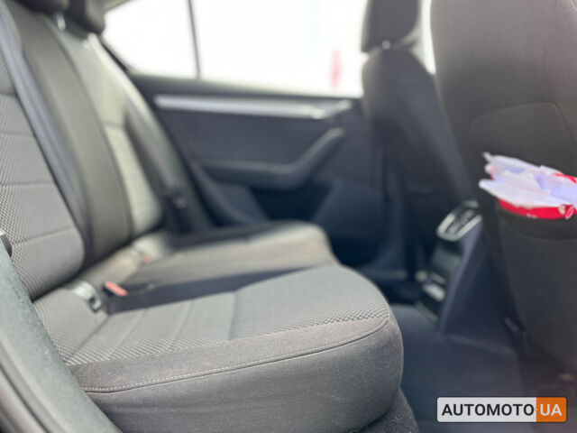 Чорний Шкода Octavia A7, об'ємом двигуна 1.6 л та пробігом 173 тис. км за 13200 $, фото 26 на Automoto.ua