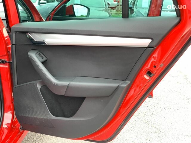 Черный Шкода Octavia A7, объемом двигателя 2 л и пробегом 253 тыс. км за 10890 $, фото 21 на Automoto.ua