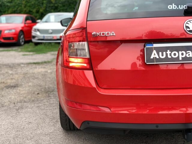 Черный Шкода Octavia A7, объемом двигателя 2 л и пробегом 253 тыс. км за 10890 $, фото 12 на Automoto.ua