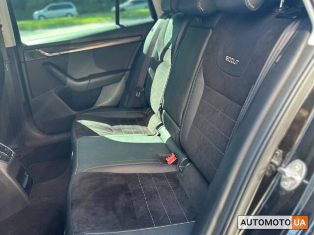 Черный Шкода Octavia A7, объемом двигателя 2 л и пробегом 200 тыс. км за 16200 $, фото 17 на Automoto.ua