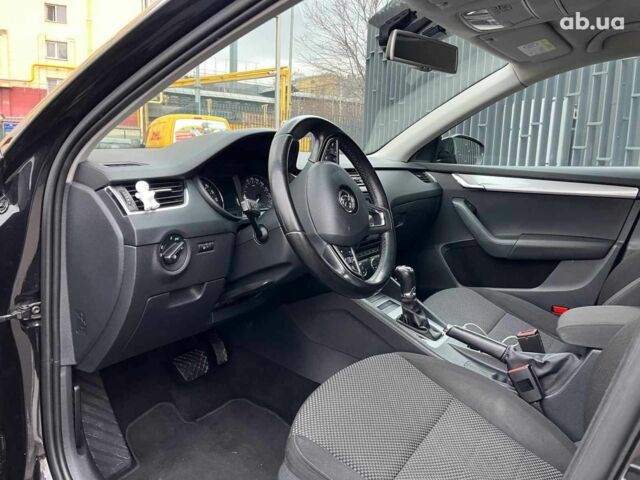 Чорний Шкода Octavia A7, об'ємом двигуна 2 л та пробігом 266 тис. км за 13990 $, фото 7 на Automoto.ua