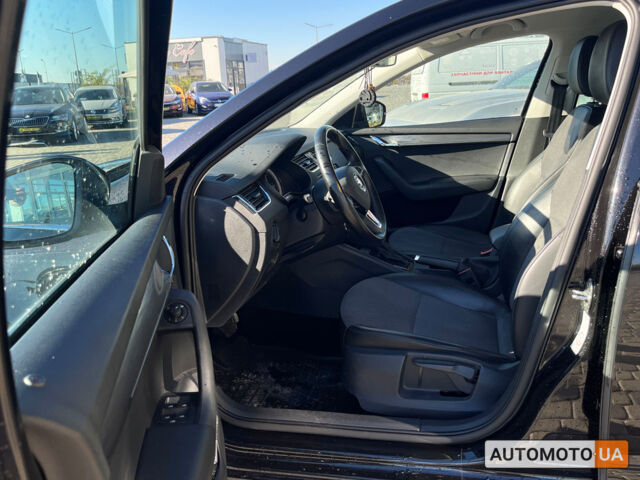 Черный Шкода Octavia A7, объемом двигателя 2 л и пробегом 253 тыс. км за 18500 $, фото 8 на Automoto.ua