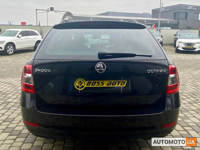 Черный Шкода Octavia A7, объемом двигателя 1.6 л и пробегом 310 тыс. км за 14000 $, фото 5 на Automoto.ua