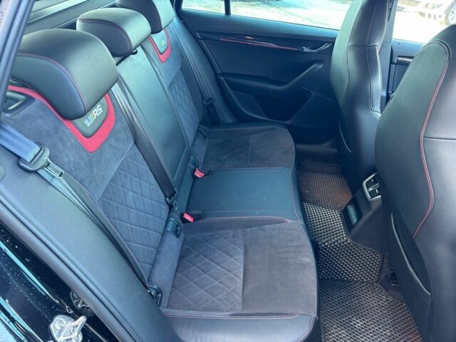 Черный Шкода Octavia A7, объемом двигателя 2 л и пробегом 240 тыс. км за 21990 $, фото 27 на Automoto.ua