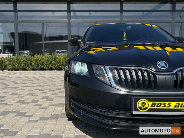Чорний Шкода Octavia A7, об'ємом двигуна 1.6 л та пробігом 194 тис. км за 13800 $, фото 8 на Automoto.ua