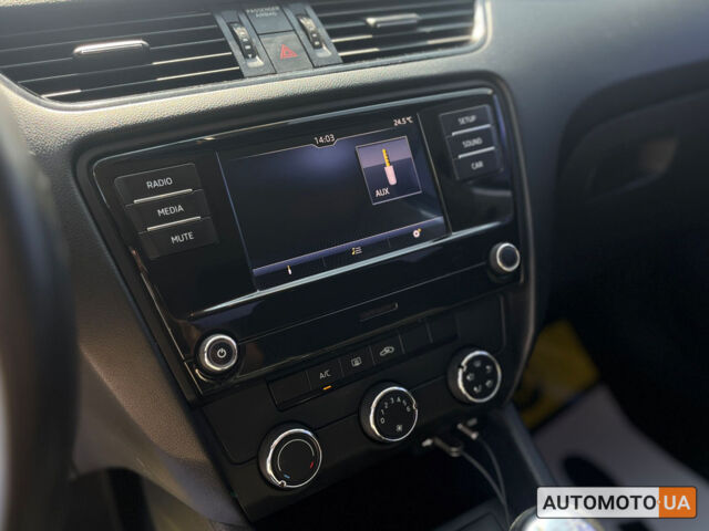 Чорний Шкода Octavia A7, об'ємом двигуна 1.6 л та пробігом 194 тис. км за 13800 $, фото 22 на Automoto.ua