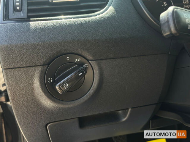 Чорний Шкода Octavia A7, об'ємом двигуна 1.6 л та пробігом 194 тис. км за 13800 $, фото 13 на Automoto.ua