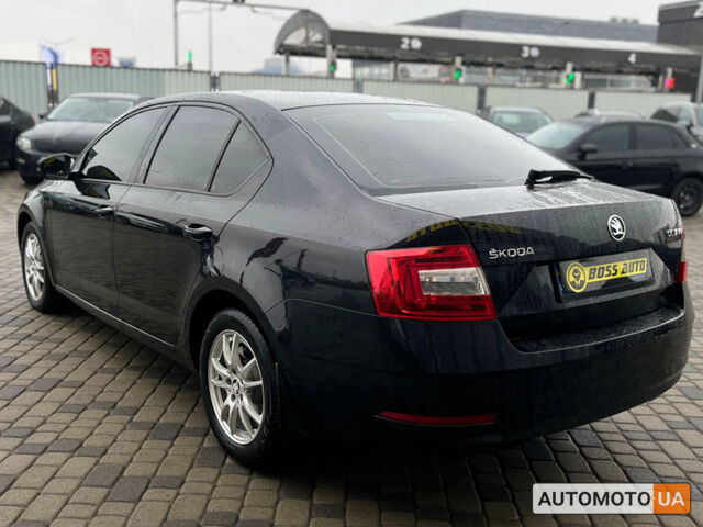 Черный Шкода Octavia A7, объемом двигателя 1.6 л и пробегом 225 тыс. км за 14500 $, фото 4 на Automoto.ua