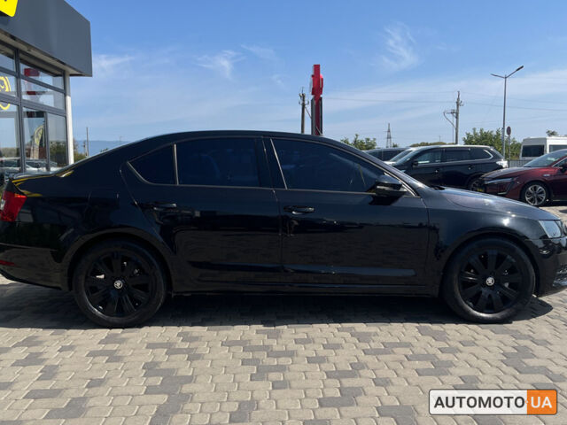 Чорний Шкода Octavia A7, об'ємом двигуна 1.6 л та пробігом 194 тис. км за 13800 $, фото 7 на Automoto.ua