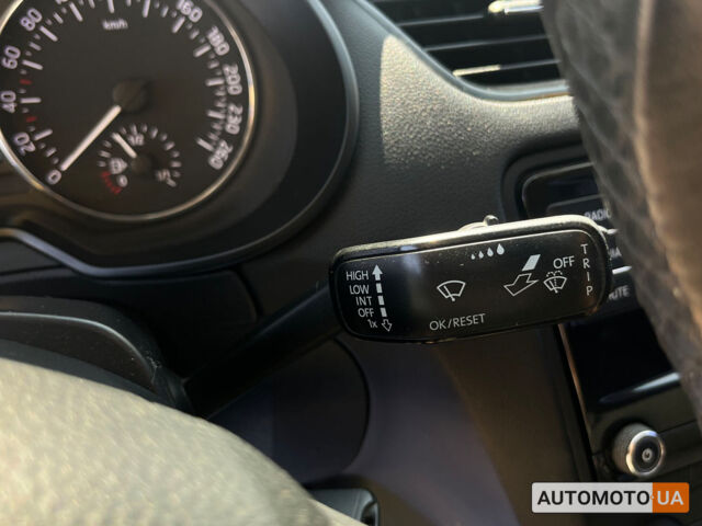 Чорний Шкода Octavia A7, об'ємом двигуна 1.6 л та пробігом 194 тис. км за 13800 $, фото 19 на Automoto.ua