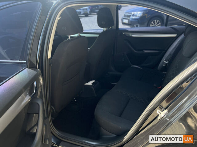 Чорний Шкода Octavia A7, об'ємом двигуна 1.6 л та пробігом 194 тис. км за 13800 $, фото 27 на Automoto.ua