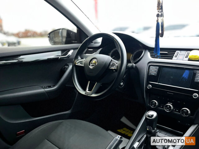 Черный Шкода Octavia A7, объемом двигателя 1.6 л и пробегом 225 тыс. км за 14500 $, фото 19 на Automoto.ua