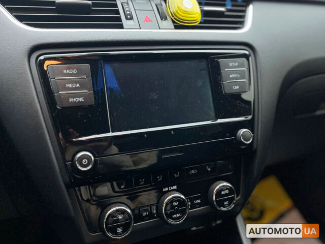 Черный Шкода Octavia A7, объемом двигателя 1.6 л и пробегом 225 тыс. км за 14500 $, фото 16 на Automoto.ua