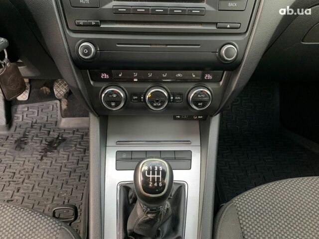 Серый Шкода Octavia A7, объемом двигателя 1.4 л и пробегом 360 тыс. км за 8190 $, фото 27 на Automoto.ua