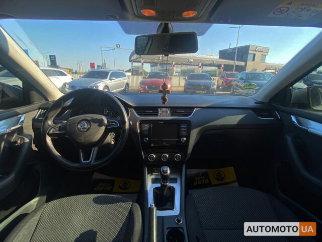 Серый Шкода Octavia A7, объемом двигателя 1.6 л и пробегом 286 тыс. км за 11500 $, фото 14 на Automoto.ua