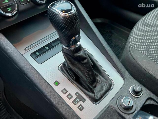 Серый Шкода Octavia A7, объемом двигателя 1.6 л и пробегом 240 тыс. км за 10990 $, фото 27 на Automoto.ua